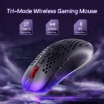 ⁦ماوس ألعاب لاسلكي M694 من ريدراجون بهيكل خلية نحل 7200 نقطة لكل انش ثلاثي الأوضاع خفيف الوزن بإضاءة ار جي بي و7 ازرار قابلة للبرمجة وبطارية تدوم طويلا ويدعم البرنامج للكمبيوتر وماك⁩ - الصورة ⁦7⁩